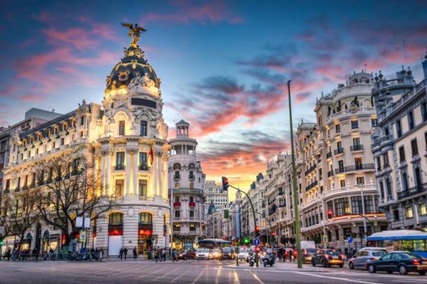 Piso En Pleno Centro De Madridアパートメント エクステリア 写真